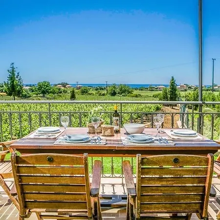 Fokata Sleeps 4 Pool Air Con Wifi * Svoronata