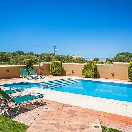 Fokata Sleeps 4 Pool Air Con Wifi Villa