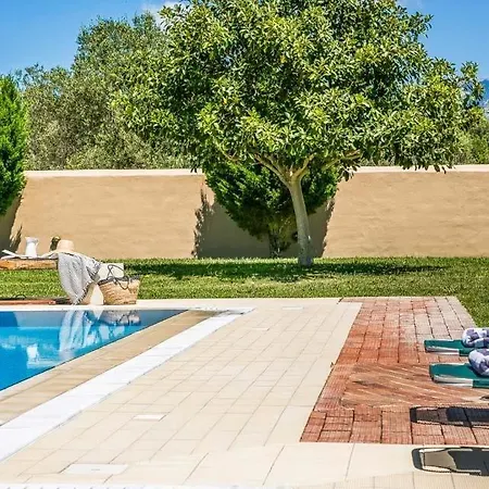Fokata Sleeps 4 Pool Air Con Wifi Svoronata