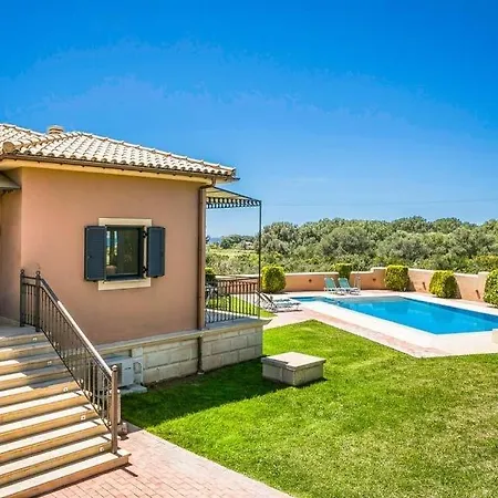 Fokata Sleeps 4 Pool Air Con Wifi Villa Svoronata