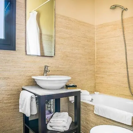 Fokata Sleeps 4 Pool Air Con Wifi Villa Svoronata