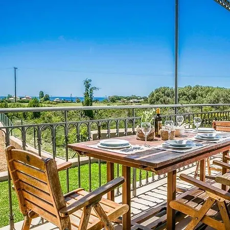Fokata Sleeps 4 Pool Air Con Wifi Villa *